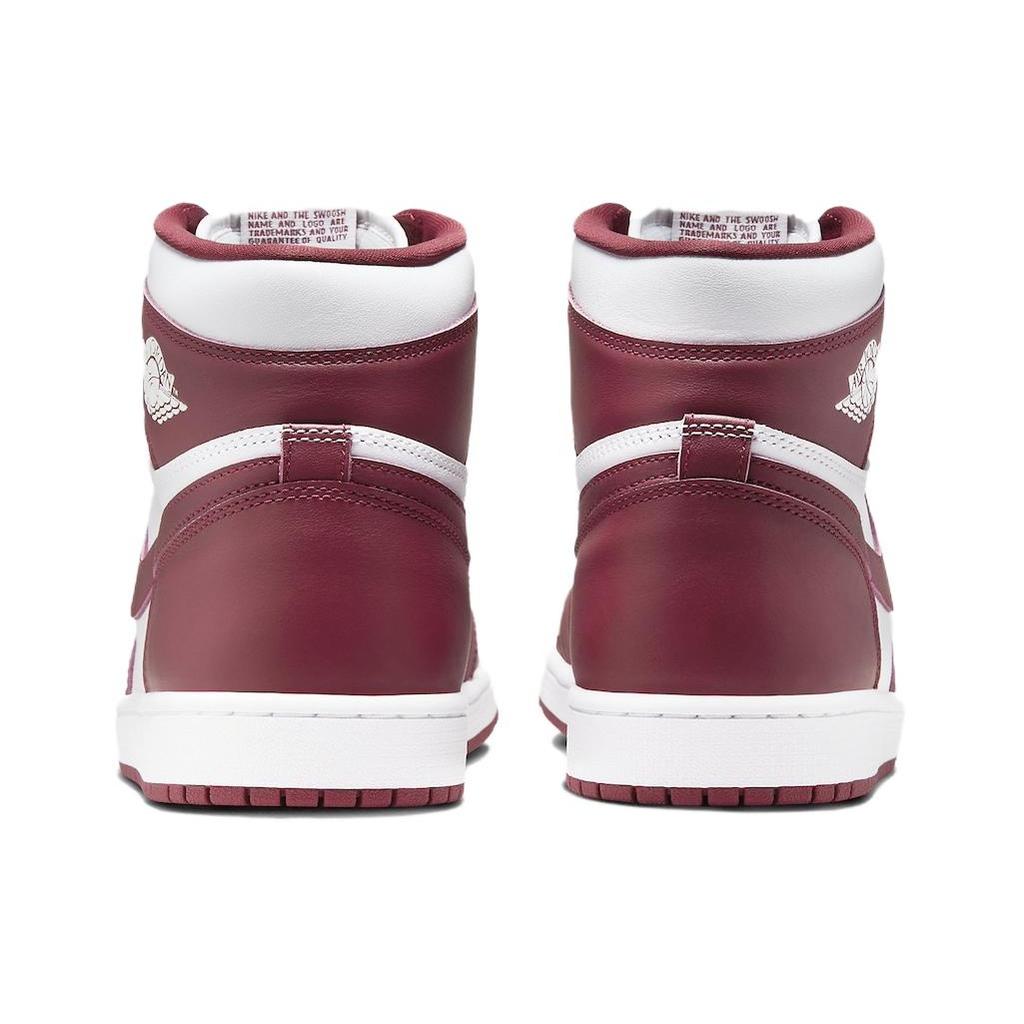 Air Jordan 1 Retro High OG 'White Team Red' Men's DZ5485-160