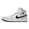 Zapatillas Air Jordan 1 Mid Grey Fog para Mujer Blanco Gris Humo Claro Negro BQ6472-015