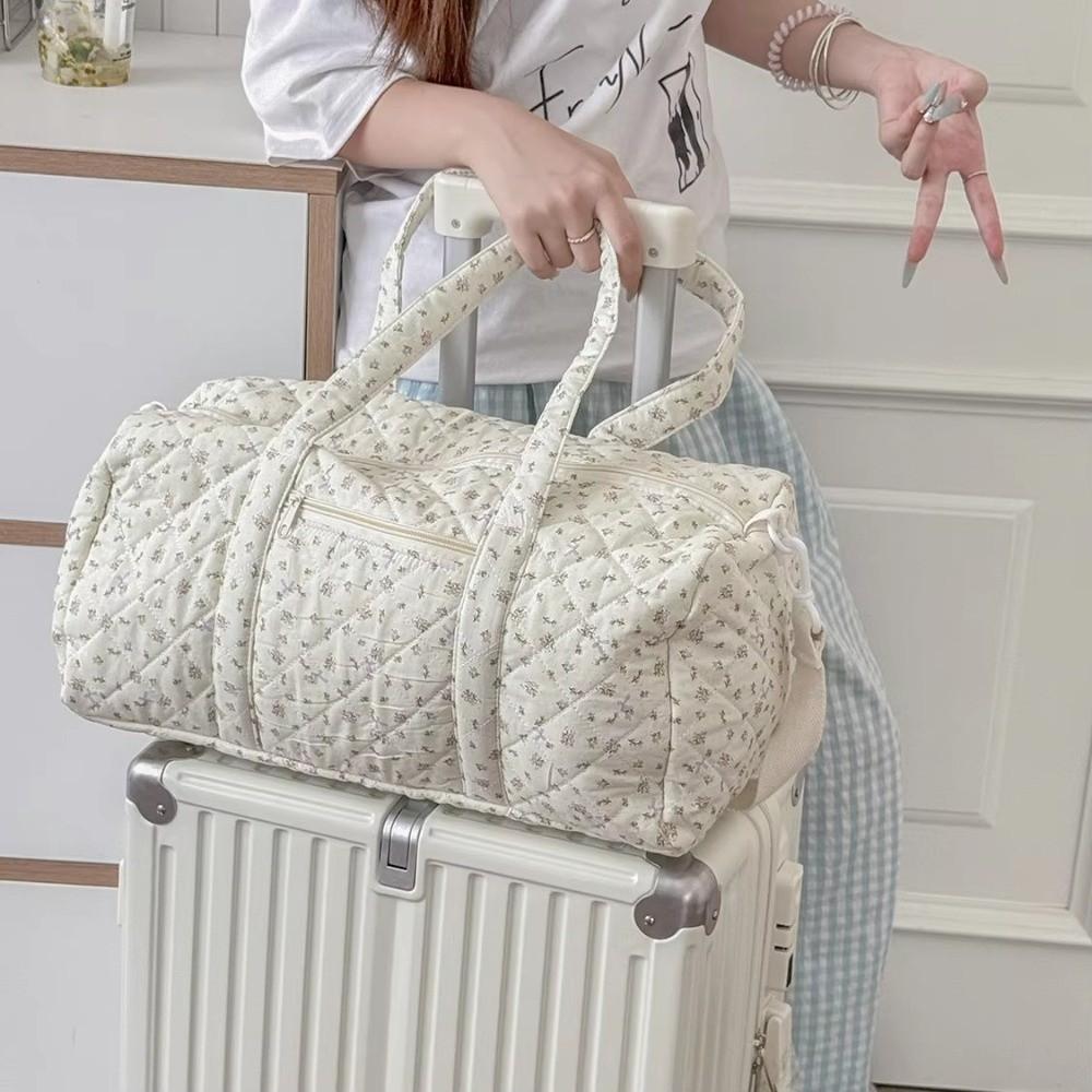 Süße Leichte Stepp-Reisetasche Große Kapazität Handgehalten Diagonal Boston Bag Florale Baumwolltasche Reise