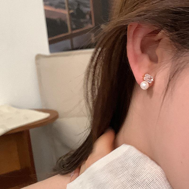 Design Sense Square Zircon Pearl Stud Earrings Women'S Small Exquisite Light Luxury Fashion Elegant Temperament Versatile Earrings Earrings