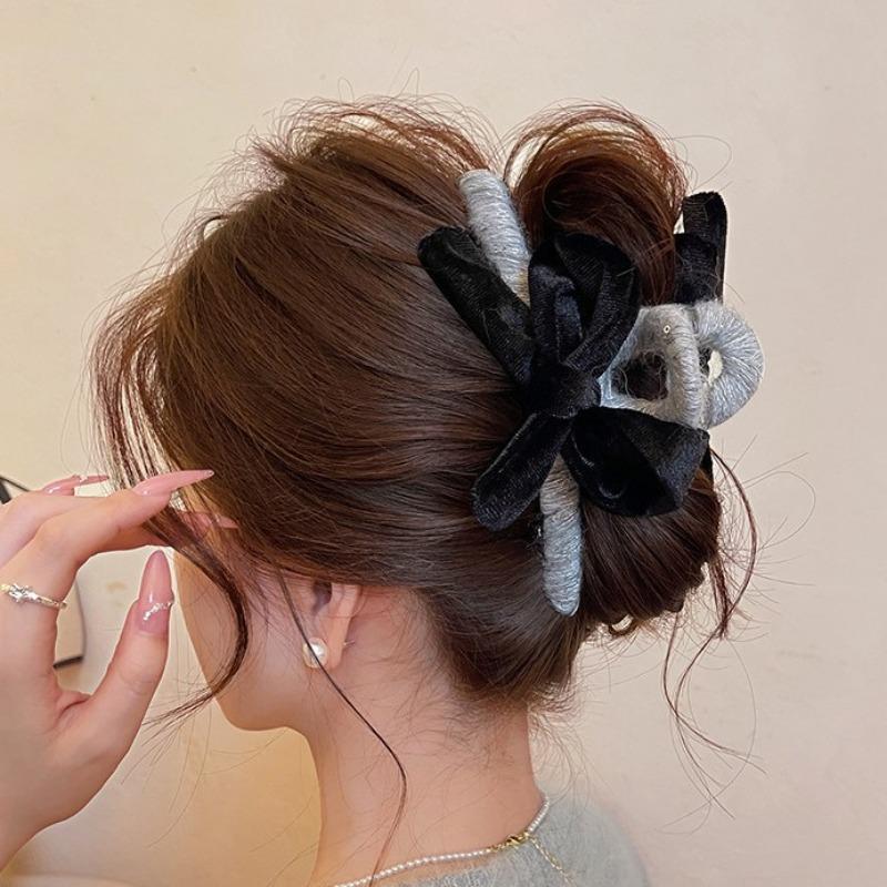 2025 New Elegant Velvet Bow Hair Claw Clip Large Claw Clip for Women with Non-Slip Grip Elegant Updo Bun Maker for Thick Hair
