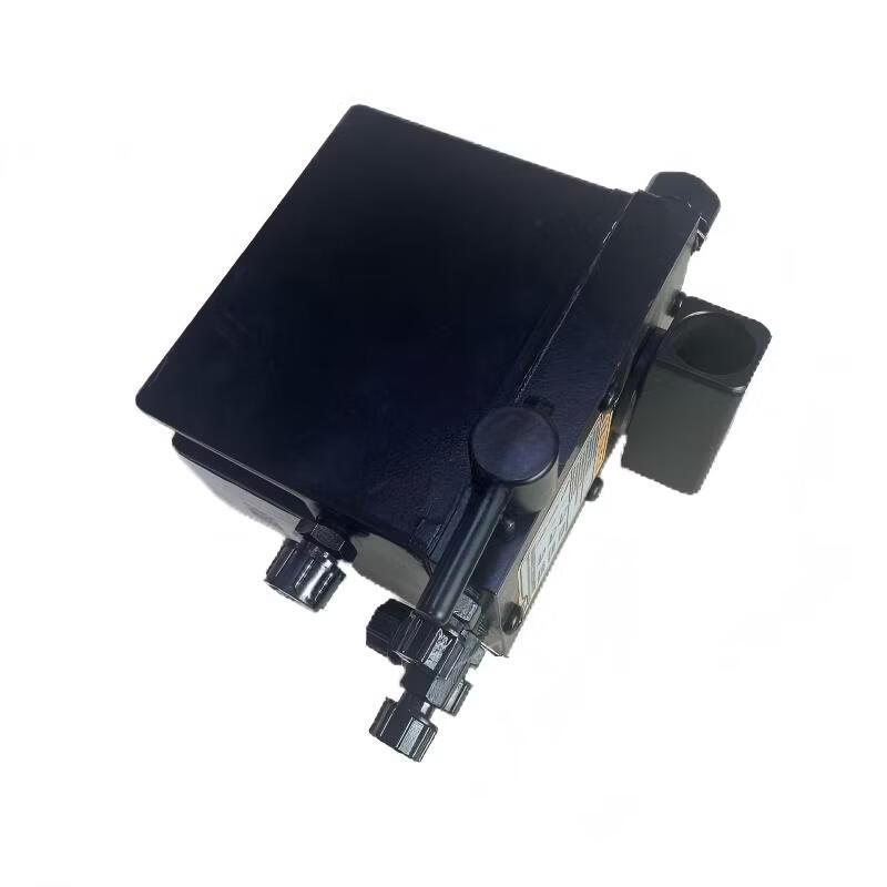 Jiefang CA1125J Truck Cabin Lift Manual Hydraulic Pump
