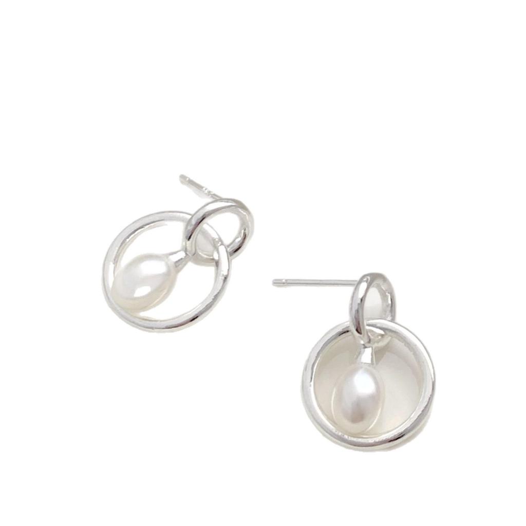 Elegant Faux Pearl Hoop Earrings for Women - Versatile Fashion with Exquisite Design