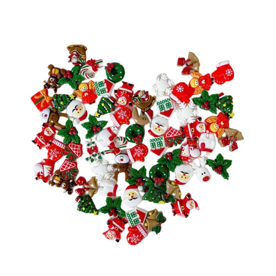 50 Stück Zufällige Kreative Harz-Weihnachts-Mini-Artikel Lustige DIY-Dekoration Weihnachts-Atmosphäre Requisiten Zubehör Schneeflocke Schneemann Material