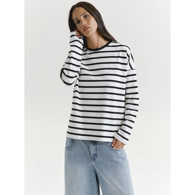 T-shirt da donna a maniche lunghe minimalista, tessuto morbido di alta qualità, silhouette ampia e squadrata per il comfort di tutto il giorno