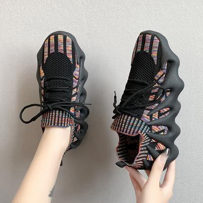 Nuove sneakers casual, scarpe da corsa, scarpe traspiranti in maglia fly per primavera e autunno, scarpe leggere alla moda ins