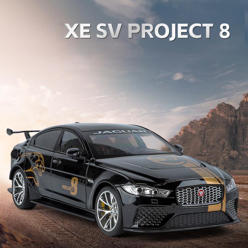 1/18 Jaguar XE SV Project 8 Supercar Alloy Diecasts & Toy Vehicles Metal Toy Car Model Sound and Light Collection Kids Toy