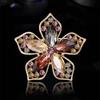 Fashion Rhinestone Five Leaf Flower Brooches for Women Plant Pins Keychain Event Party New Gifts Jewelry Decoration Accessories