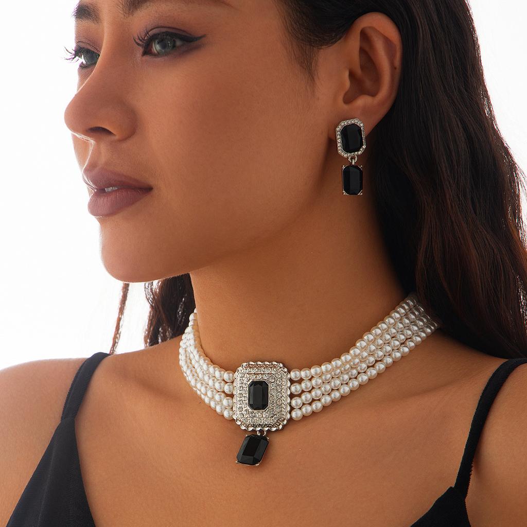 Retro Square Full of Diamonds, Imitation Pearl Choker Necklace, Temperament French Multi-layer Jewelry