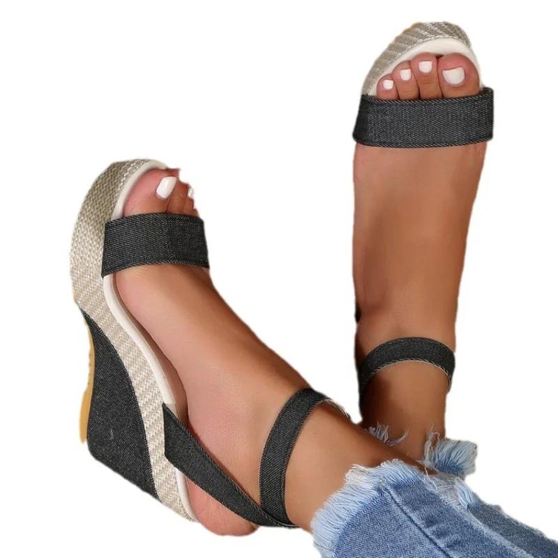 Large 35-42 Thick Sole Women's Sandals 2025 Summer New Women's Flat High Heels Fairy Style Korean Edition Versatile