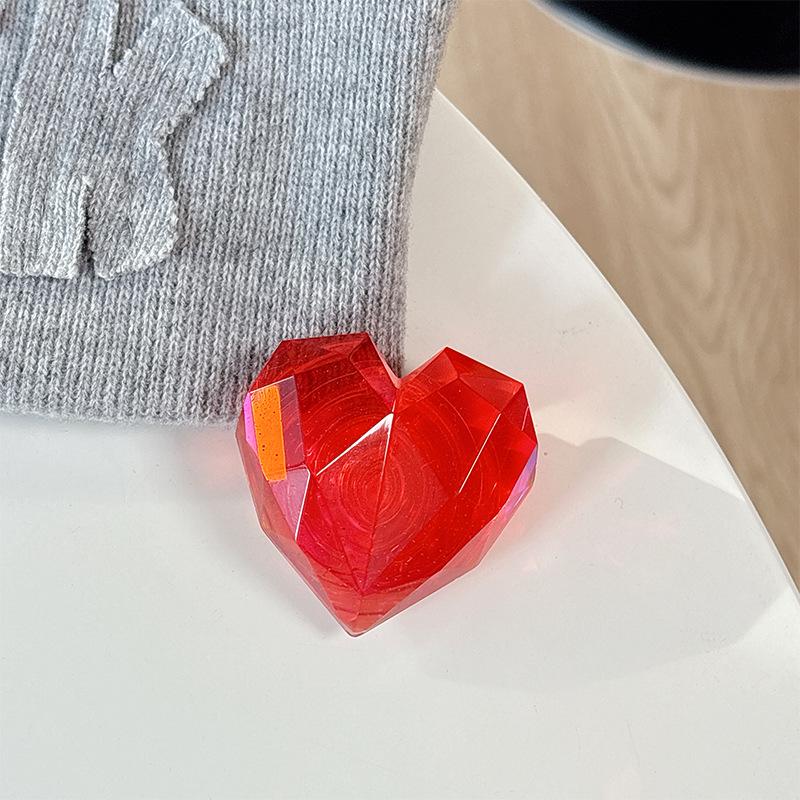 Vibrant Rhombus Heart Magnetic Phone Holder – Transparent, Adhesive, Portable, Perfect for Desktop Drama Viewing