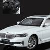 1/18 BMW 530 Li Alloy Miniature Car Model Diecast Metal Static Scale Model Car Collection Children Birthday Toy Car Vehicles