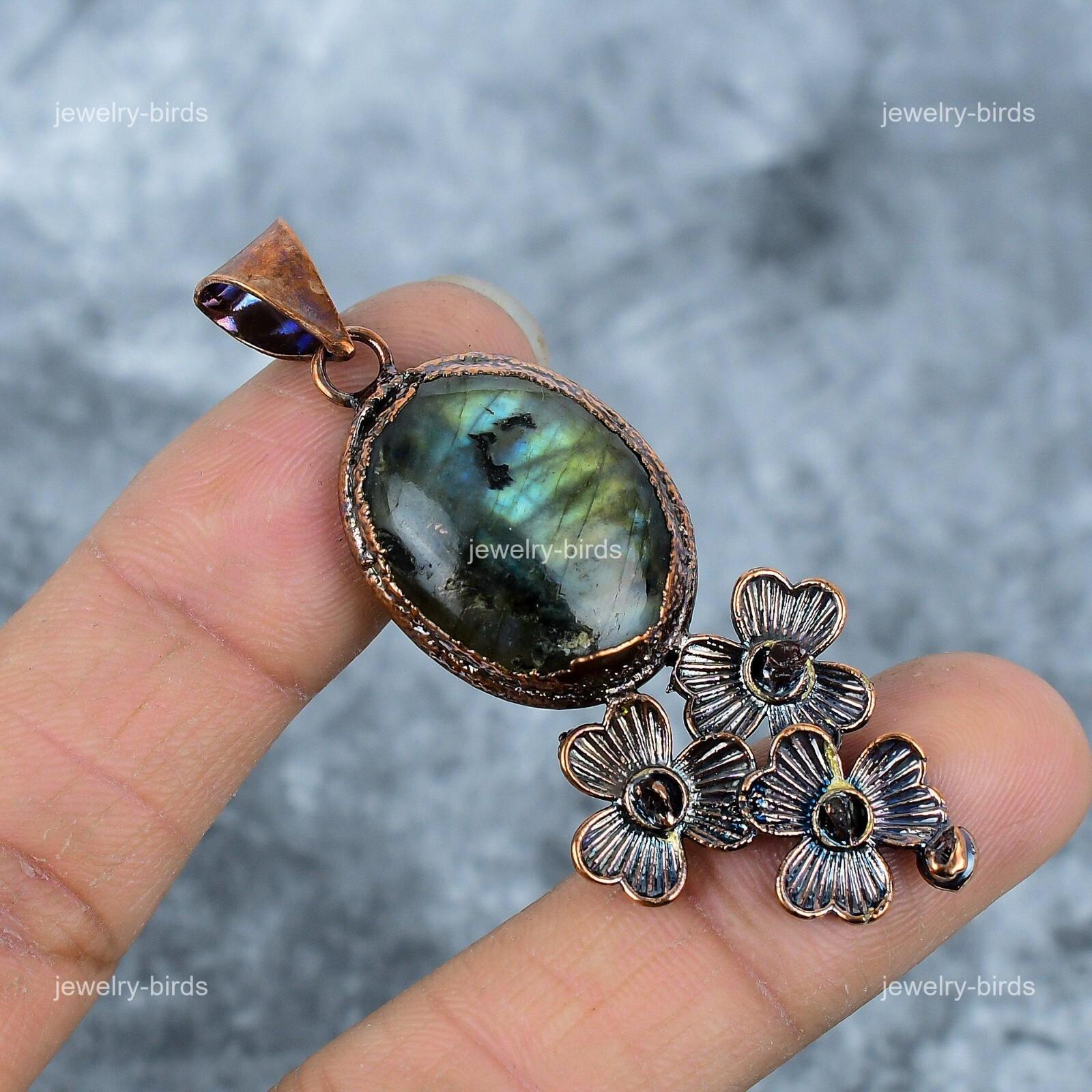 

Круглый камень лабрадорит медь уникальный юбилей свадьба гальванопластический кулон VP-16