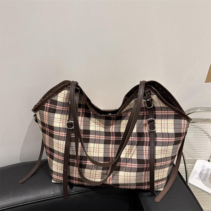 Korean Version of Fashionable Retro Plaid Canvas Tote Bag Women's 2025 Autumn and Winter New Popular Casual and Lightweight Shoulder Bag
