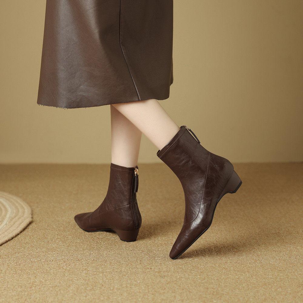 Autumn and winter small square pointed head simple temperament short boots women, pointed head comfortable medium thick heel thin velvet boots
