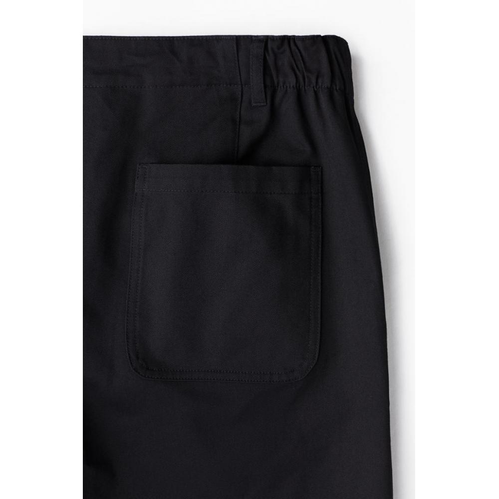 H M Loose Fit Twill cHino Pants Black