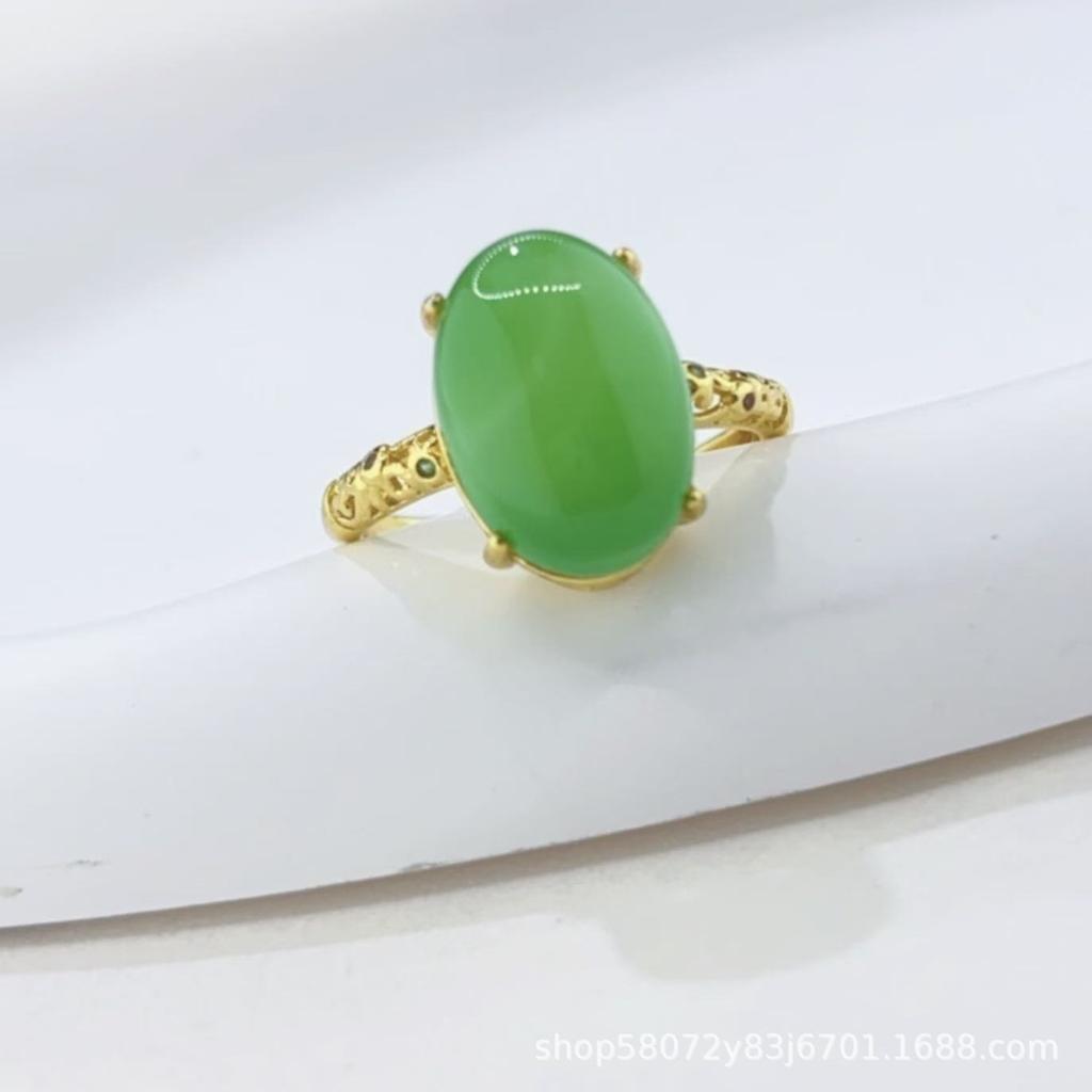 Elegant Green Chalcedony Agate Ring - Adjustable National Style Jewelry for Women