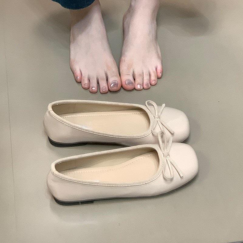 

French bow shallow mouth single shoes women s 2025 new flat grandma shoes gentle evening shoes 40