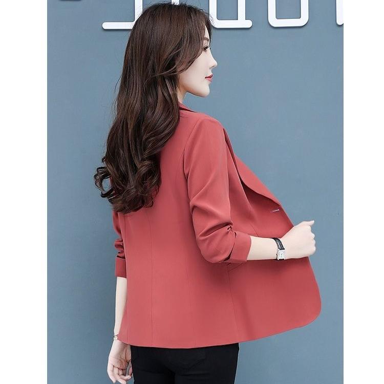Fashionable and Elegant Women's Suit Jacket Perfect for Spring