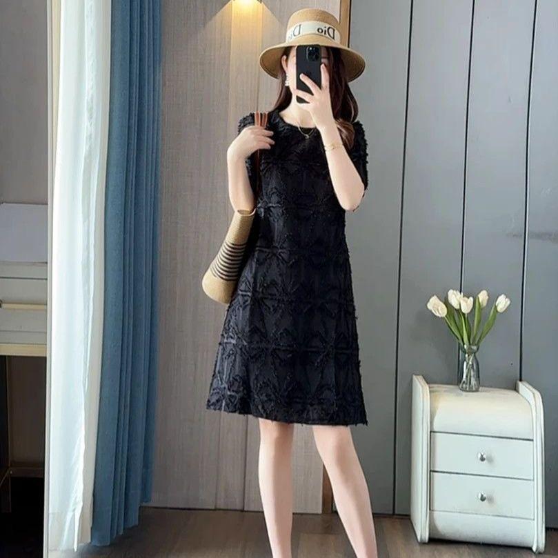 Summer 2026 French Dress: New Slimming Designer Look, Gentle Square Shoulders, Loose Korean Style