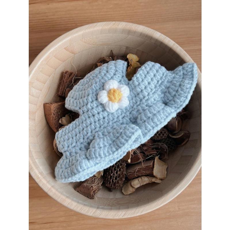 1pc Handmade Crochet Pet Hat With Small Flower Pattern, Suitable For Small And Medium Dogs Or Cats