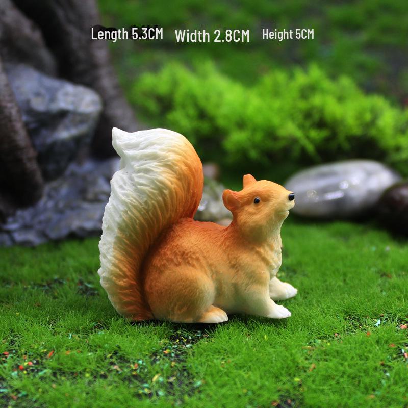 Miniature Squirrel Resin Crafts: Cute Succulent Moss Ornaments for Flower Pots and Landscaping.