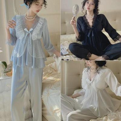 "Set Pigiama Estivo in Seta Ghiacciata: Completo da Donna con Top a Manica 3/4 e Pantaloni con Pizzo Raso, Stile Principessa"