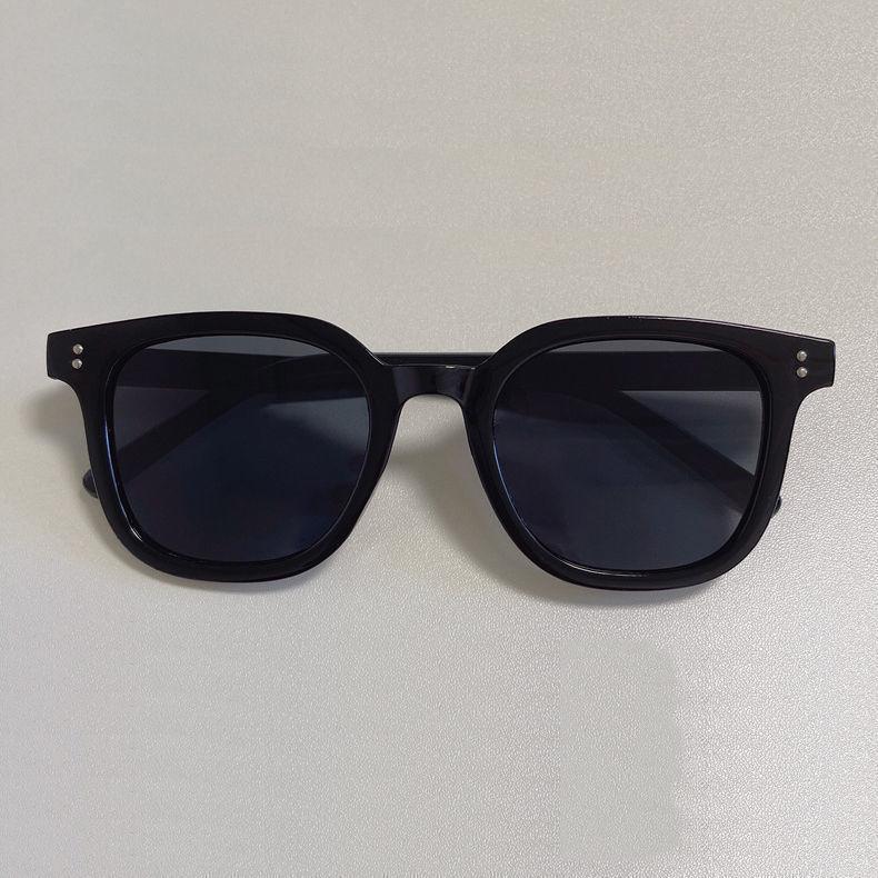 G-Family Gradient Blush Multi-Color Sunglasses with Vertical Rice Nail Design