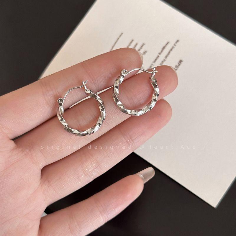 

Women s Retro Internet Hot Circle Earrings round Ring Silver twisted circle -2cm