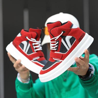 Designerskie buty skateboardowe męskie wysokie zamszowe buty modne sznurowane czerwone casualowe sneakersy męskie trend męskie wulkanizowane sneakersy 2024