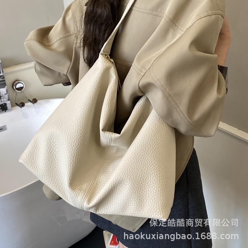 Large-capacity Retro Bag Women's Autumn and Winter Versatile 2025 New Simple Shoulder Messenger Bag Casual Commuter Tote Bag