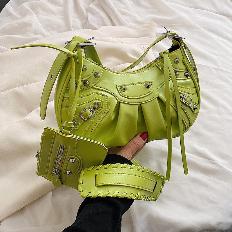 Shangxin Tang Yan same bag underarm pleated crescent bun mother shoulder bag retro rivet locomotive bag