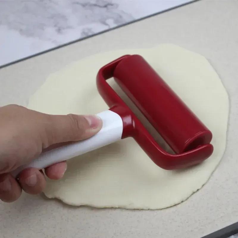 2024 Rolling Pin Creative Scroll Wheel Dough Roller Eco-Friendly Plastic Pastry Roller Baking Tool Practical Kitchen Accessories Rolling Pin