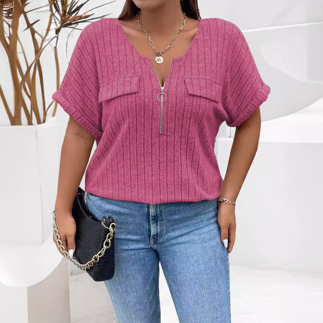 

Літні жіночі футболки великих розмірів 2024 року, V-подібний виріз, короткі рукави, блискавка, смугасті футболки, жіночі вільні вуличні топи, жіночі повсякденні футболки 5XL рожевий червоний колір