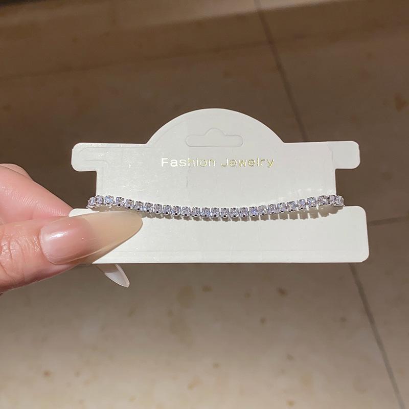 Браслет с линейной пряжкой из кубического циркония в корейском стиле: Минималистичные, Роскошные, Универсальные Женские Украшения.