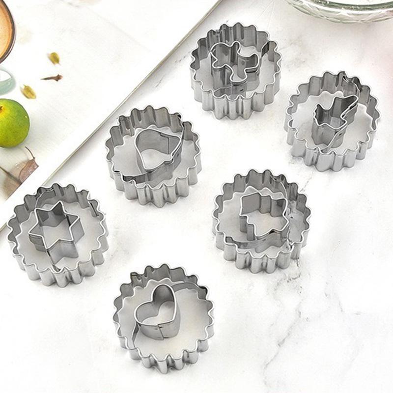 Metal Pastry Cookie Cutter Set Mini Christmas Sandwich Biscuit Baking Molds Xmas Tree Snowflake Gingerbread Shape Cakes Decor