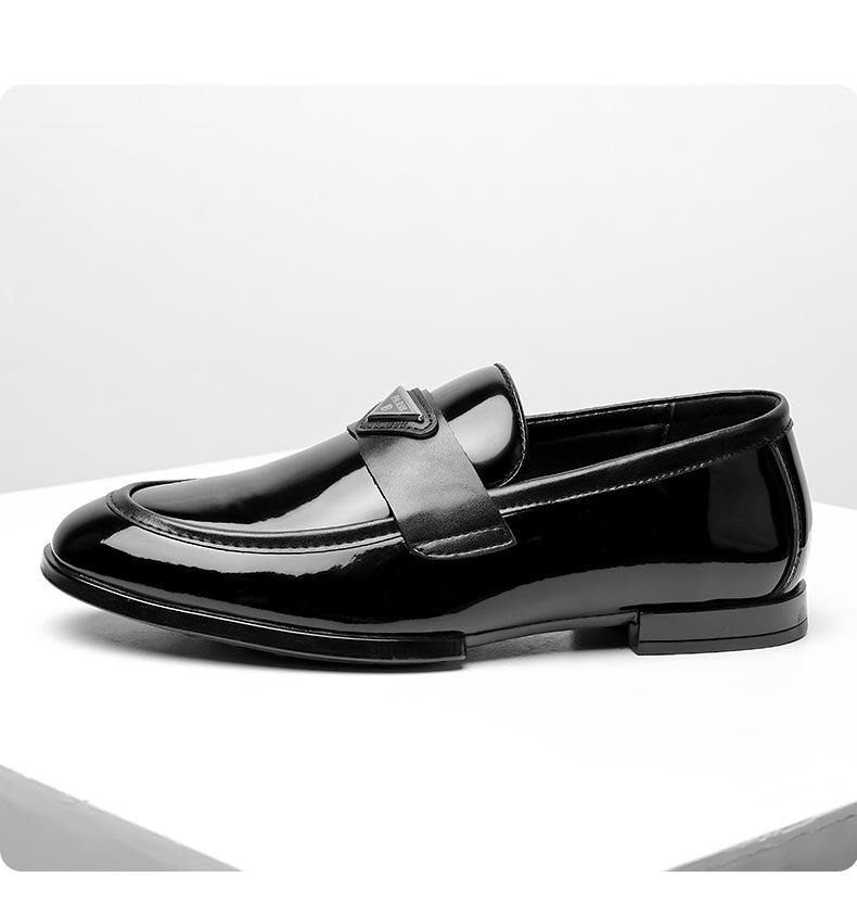 2025 Herren Glänzende Lackleder Slipper: Slipper Britische Business Casual Schuhe