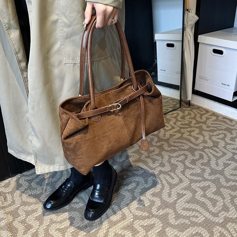 Autumn and winter suede underarm bag women's new trendy retro portable tote bag large-capacity commuter bag