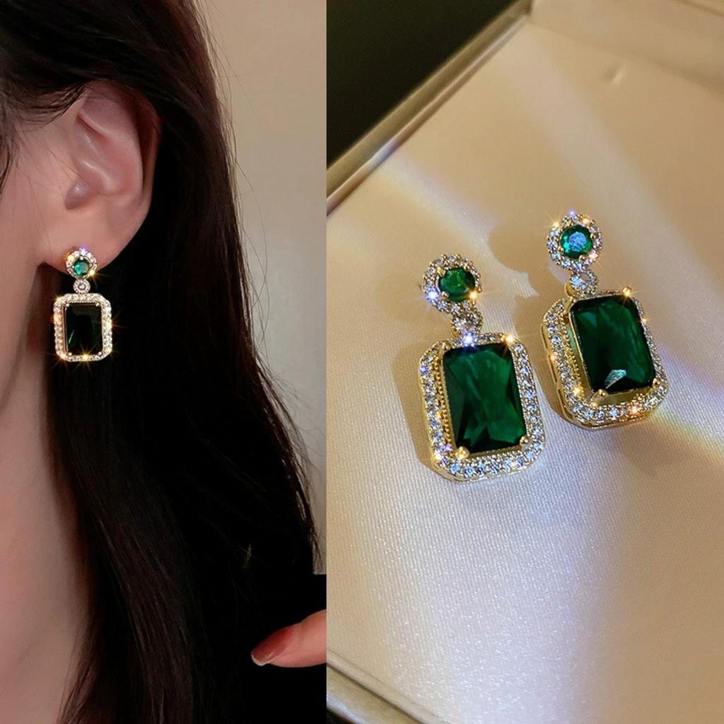Fashionable And Dazzling Earrings, Women's Fashionable Earrings
