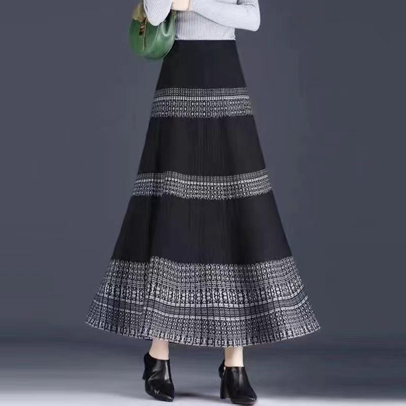 Women's Elegant A-Line Draped Knit Skirt - Mid-Length, Slimming, Large Hem, Ideal for Autumn and Winter