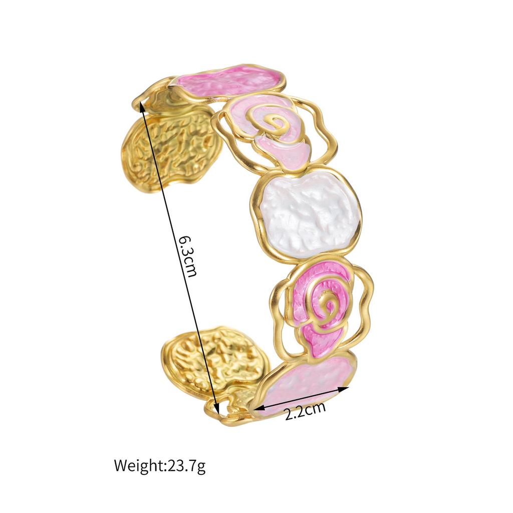 Bracciale Aperto Bangle in Acciaio di Titanio Colorato con Gocce d'Olio e Rosa Intagliata - Versione Larga, Lusso Leggero