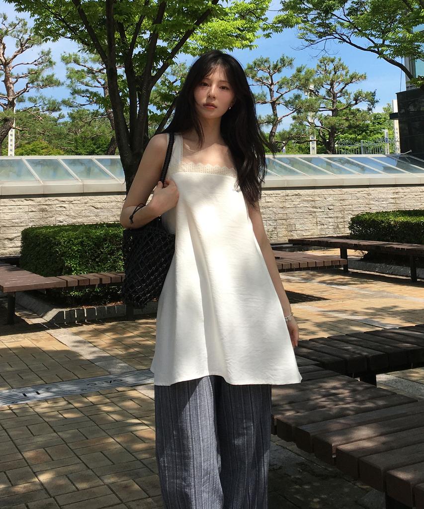 Julliapepe Natural Stripe Pants (Blue)