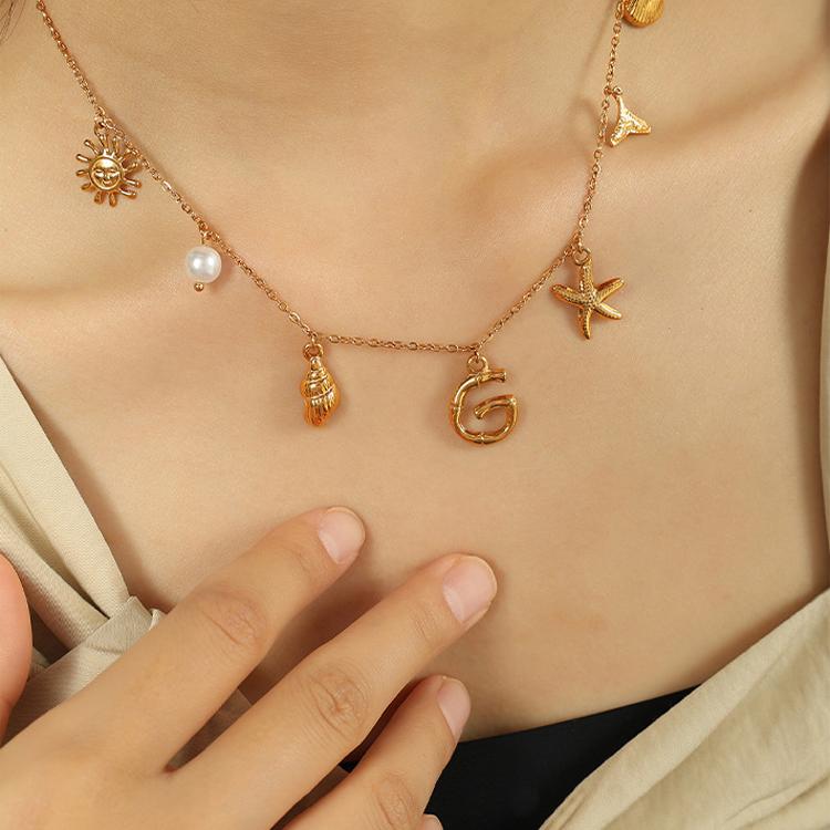 New Arrival Gold Boho Ocean Conch Starfish Shell Charm Necklace Stainless Steel A-Z Alphabet Initial Letter Beach Necklace Women