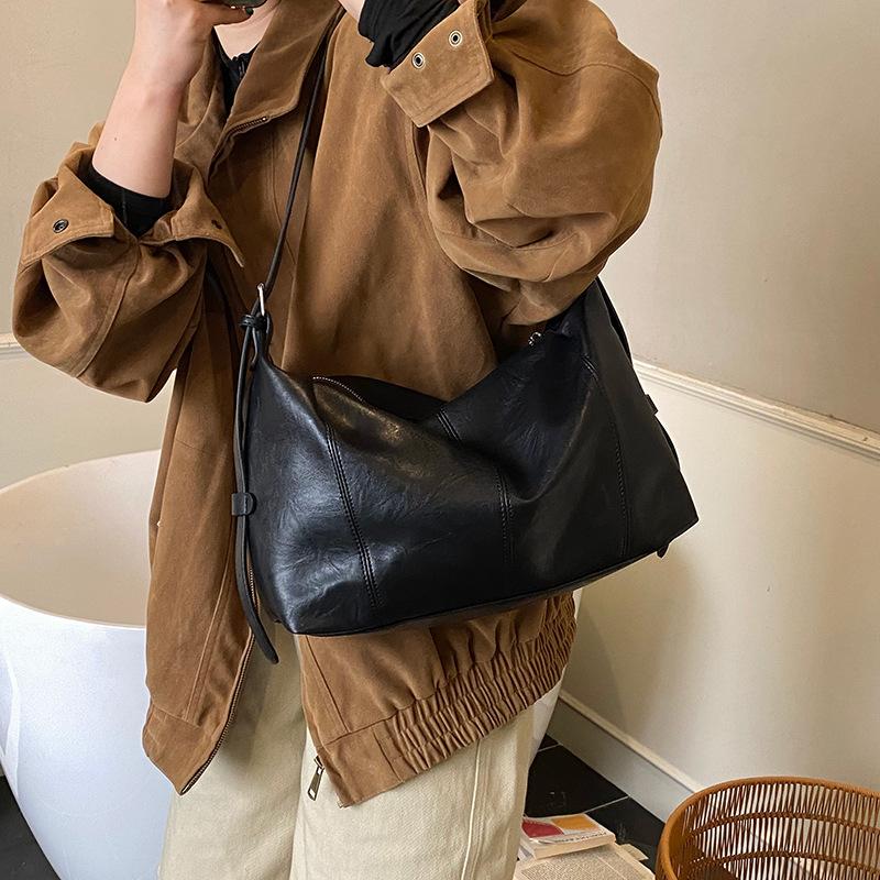 New Retro Soft Leather Crossbody Bag for Women Large Capacity Fashi Shoulder Bag Comfortable and Versatile Texture Stroage Bag