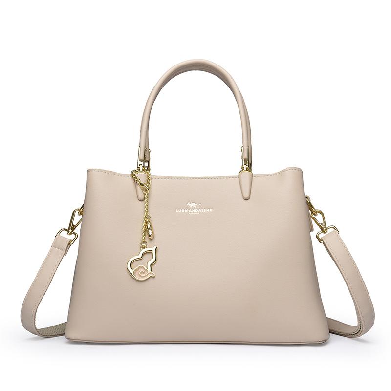 This Large-capacity Handbag for Ladies Can Be Carried Over One Shoulder or Crossbody Casually