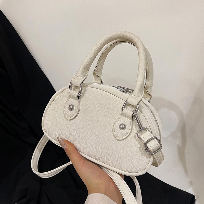 New bag women's niche design handbag 2025 summer high-end sense versatile simple shoulder bag messenger bag