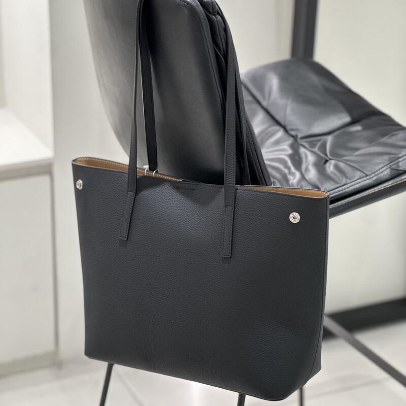 Dou Xiao Zhu Versatile Large Capacity Leather Tote Bag