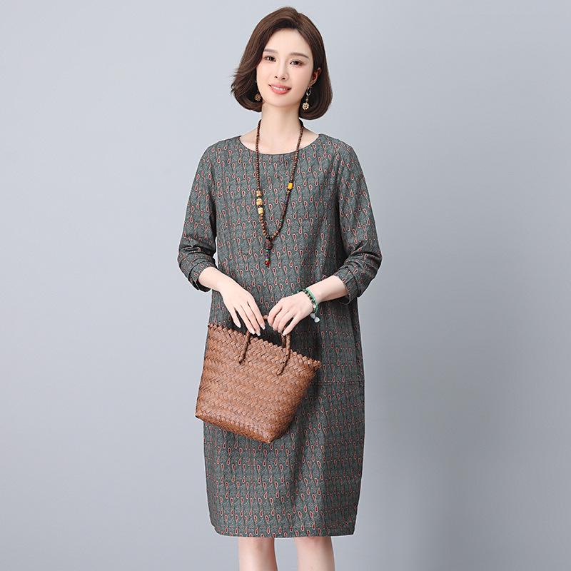 2025 Retro Floral Loose Fit Dress for Women - Spring & Autumn, Round Neck, Perfect for Middle-Aged Mothers