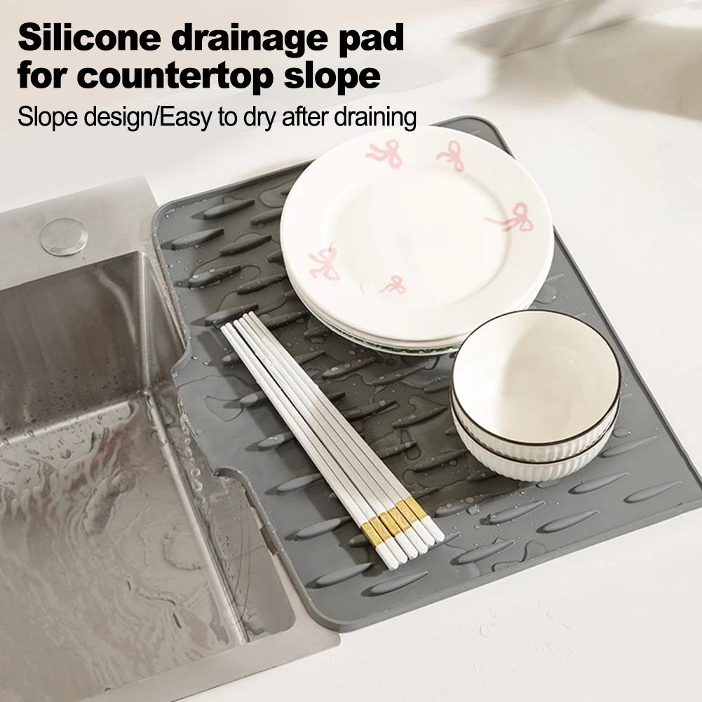 40x32.5cm Kitchen Drain Pad Silikon Dish Drying Mat With Tilted Water Diversion Mat Drying Dishes Protection