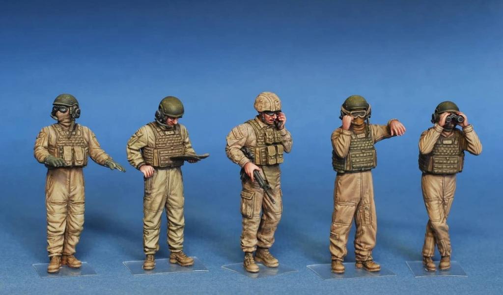MiniArt Scale US Navy Marine Tank Crew Plastic Model Kit MA37008 1/35 (5-Piece Set)